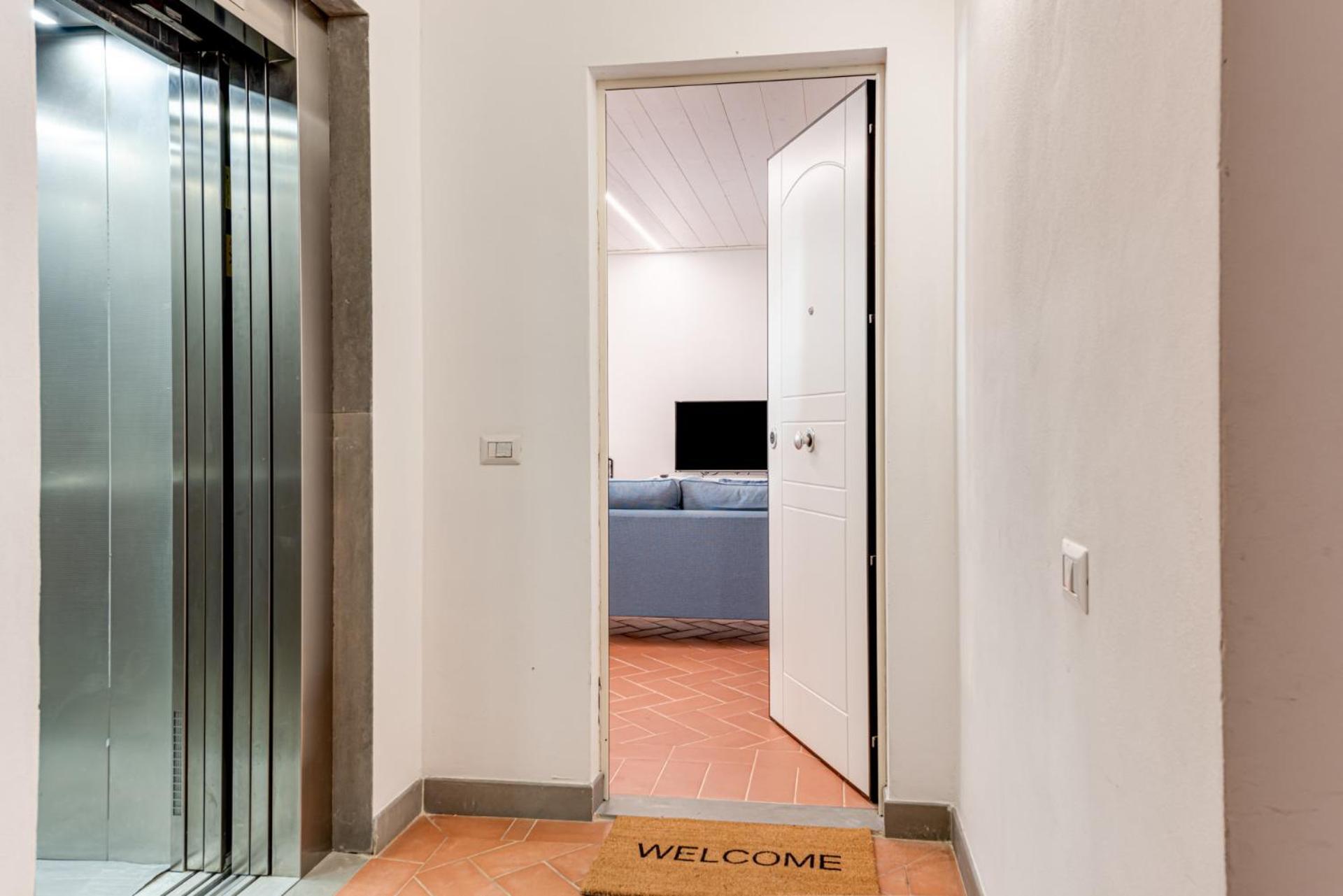 Tommy - Sweet Dreams In Apartamento Florencia