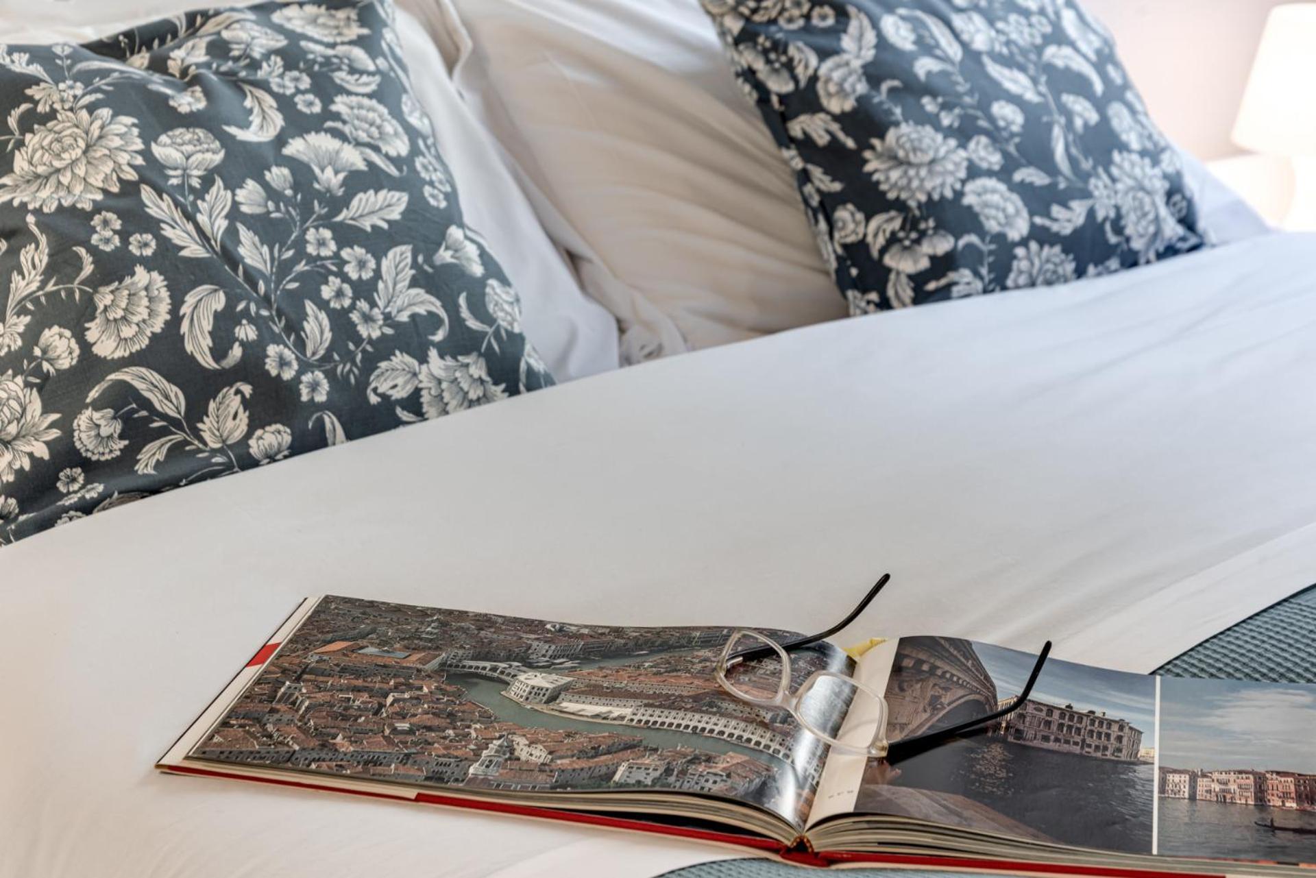 Tommy - Sweet Dreams In Apartamento Florencia